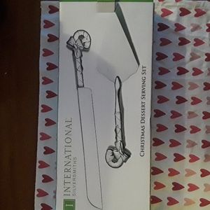 LAST CHANCE!!!! REDUCEd NIB Christmas serving set